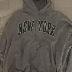 Brandy Melville Gray New York Hoodie